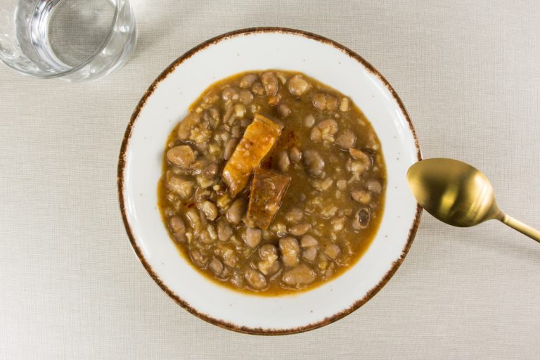 Alubias Pintas con Chorizo de la Abuela