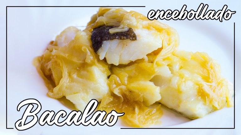 Bacalao encebollado con vino blanco