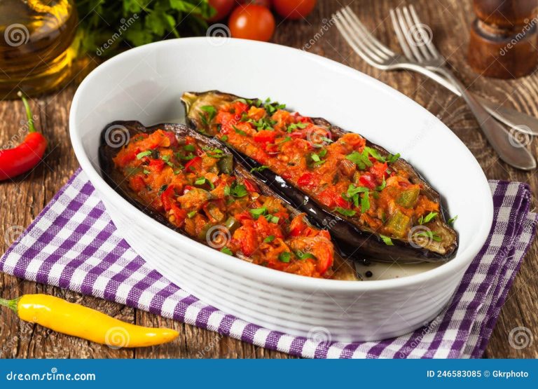 Berenjenas Rellenas de Verduras y Huevo