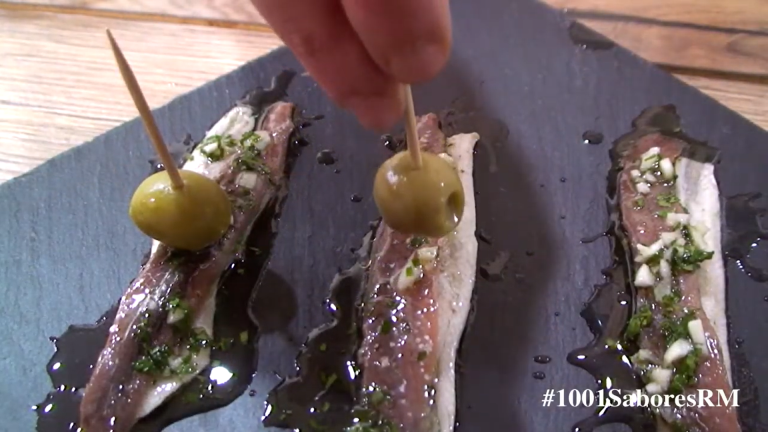 Pinchos con Boquerones en Vinagre