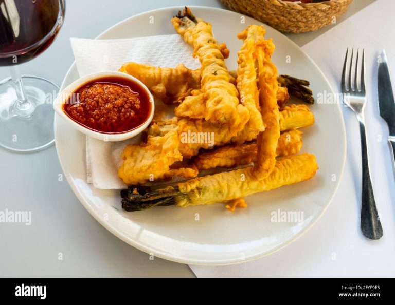 Calçots en Tempura con Salsa Romesco