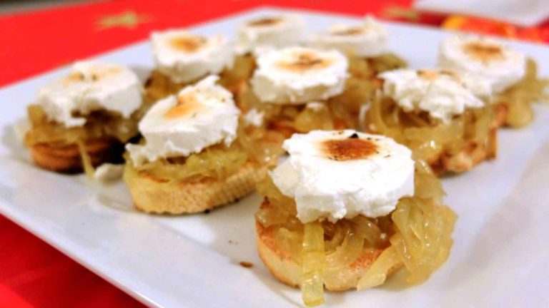 Canapé de Paté con Cebolla Caramelizada