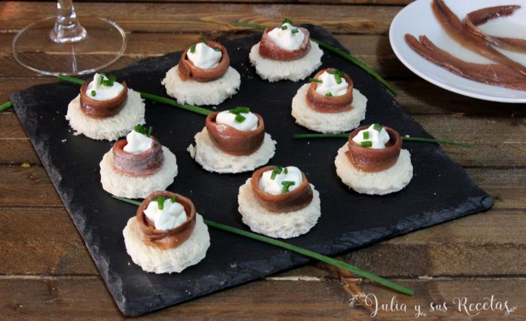 Canapés de Pastel de Cabracho