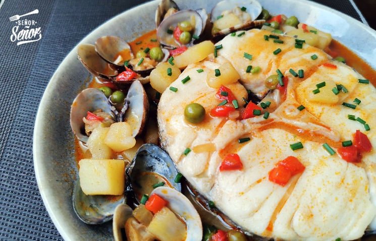 Cazuela de Patatas con Pescado Malagueña