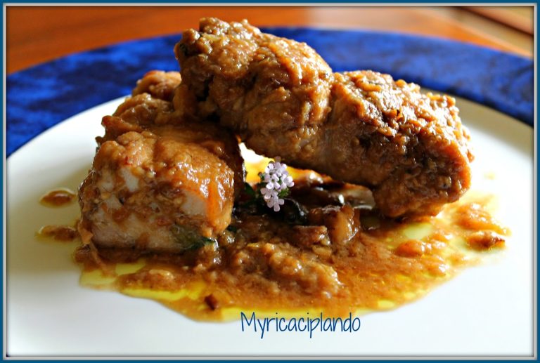 Contramuslos de Pollo Deshuesados Rellenos en Salsa