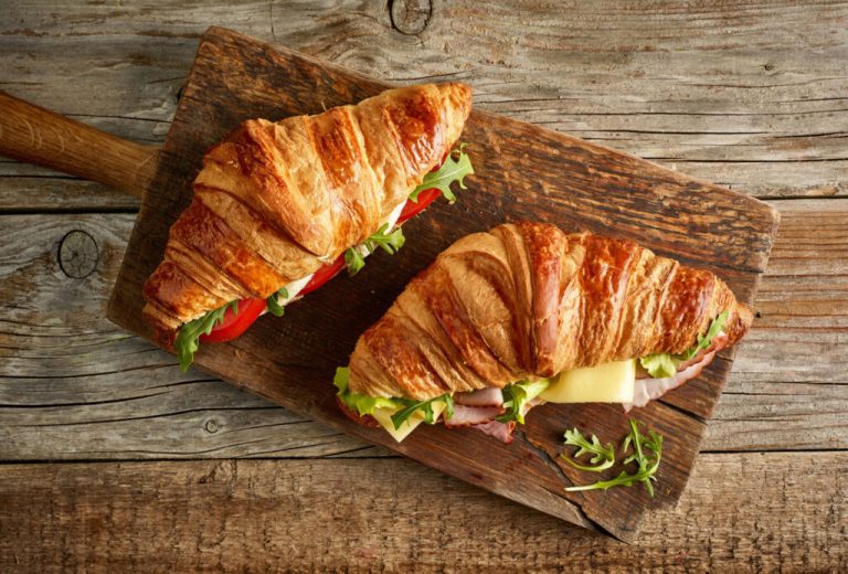 Croissant de Hojaldre Rellenos Salados