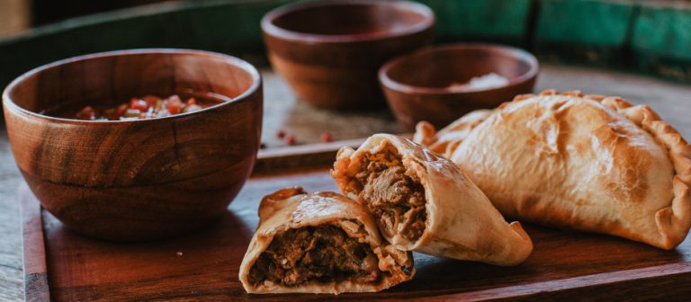 Empanada de Grelos con Tetilla