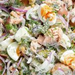 ensalada-con-sobras-de-salmon