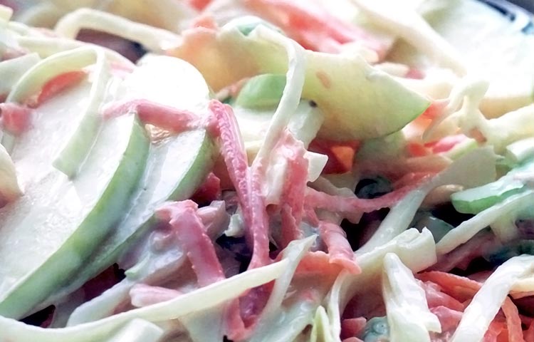 Ensalada de Col con Manzana