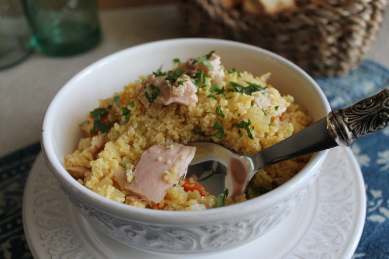 Ensalada de cuscús con atún