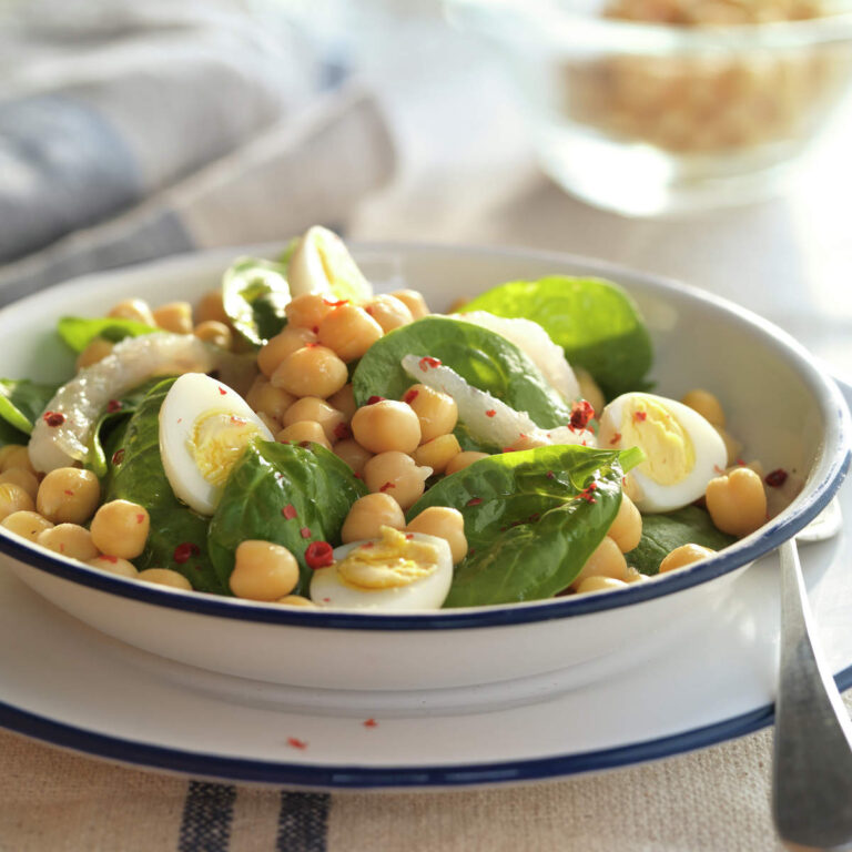 Ensalada de Garbanzos con Bacalao y Espinacas