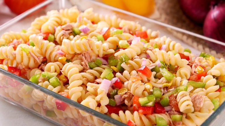 Ensalada de Pasta con Pollo y Manzana