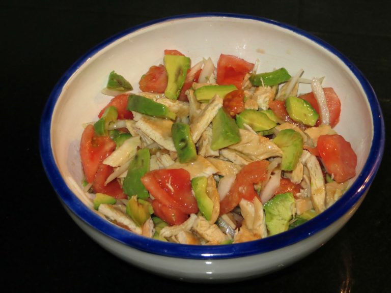 Ensalada de Pollo en Escabeche