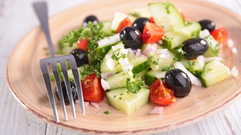 Ensalada de Lechuga con Aguacate y Mayonesa