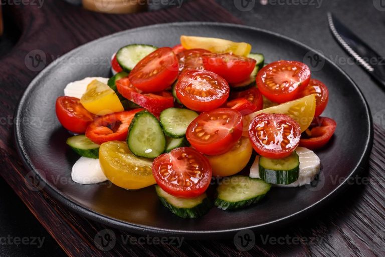 Ensalada de Pasta con Salmón Ahumado y Manzana