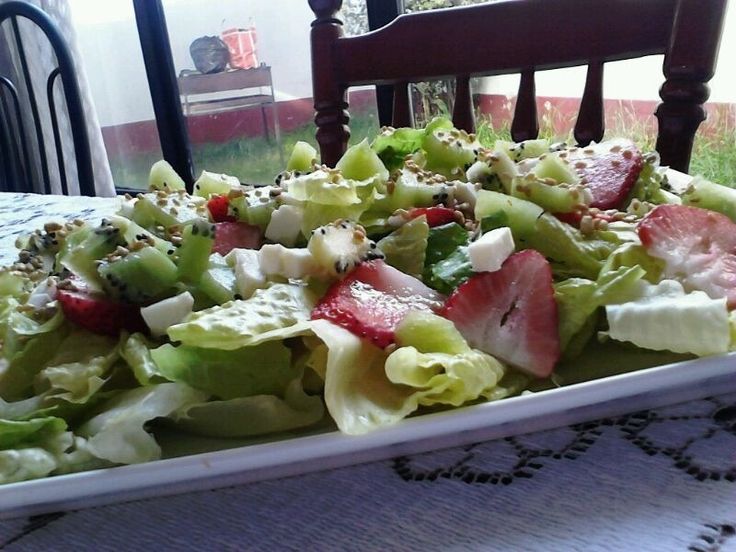 Ensalada de Canónigos y Aguacate