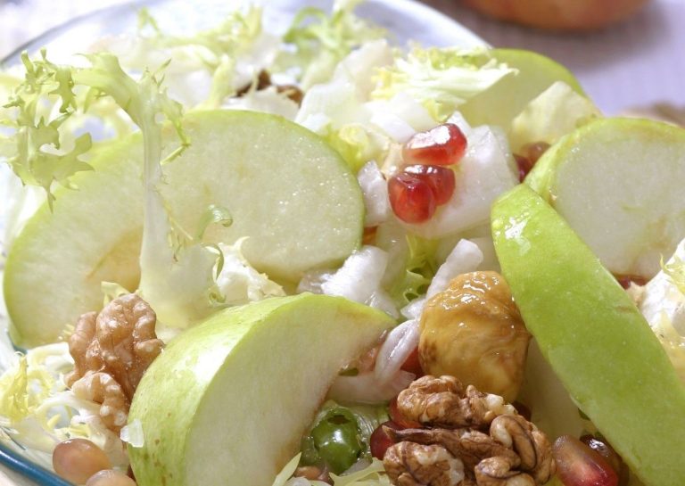 Ensaladas con Granada y Nueces