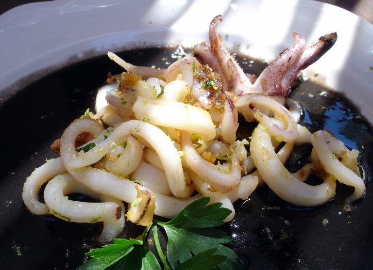 Fideos a la marinera con calamares