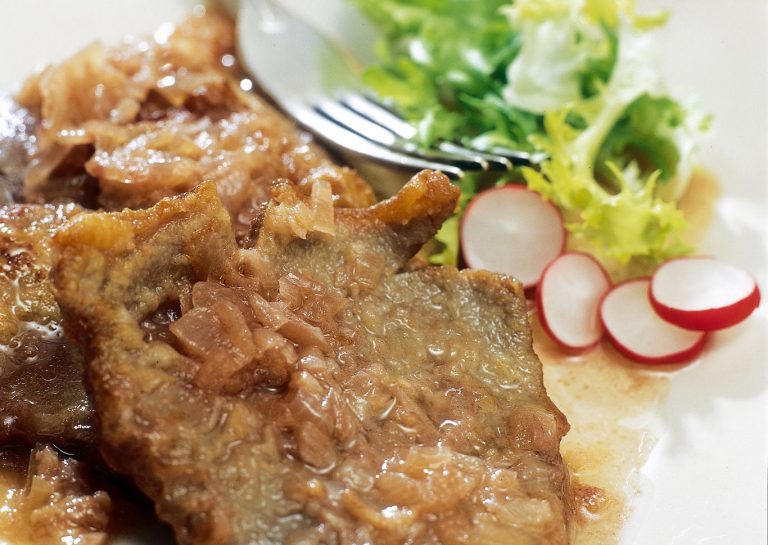 Filetes finos de ternera en salsa