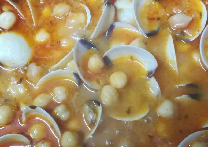 Garbanzos de Bote con Almejas