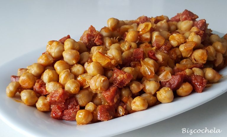 Garbanzos de bote con chorizo y tomate