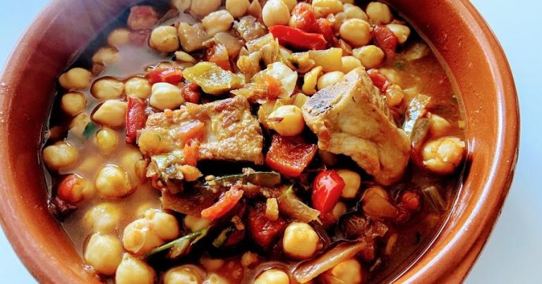 Garbanzos de Bote con Costilla de Cerdo