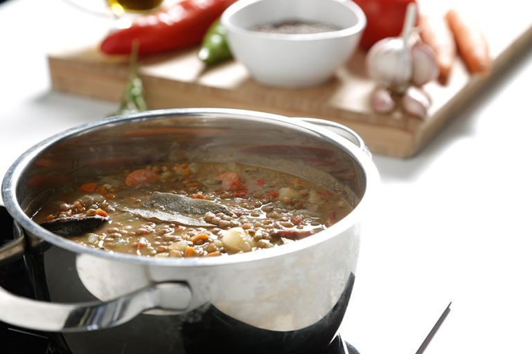 Cuánto tiempo se cocinan los garbanzos en olla a presión