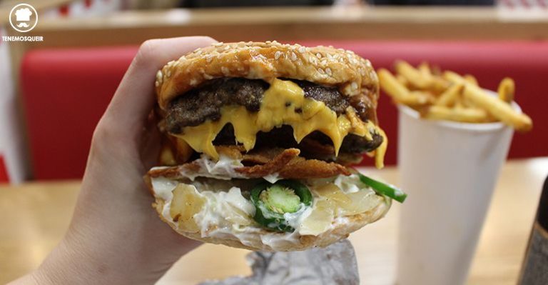 Hamburguesa con Crema de Cacahuete