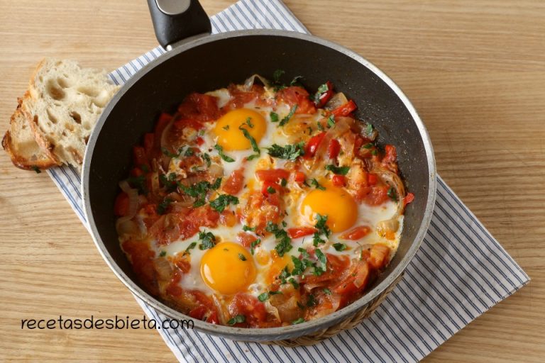 Receta: Huevos Cocidos con Tomate