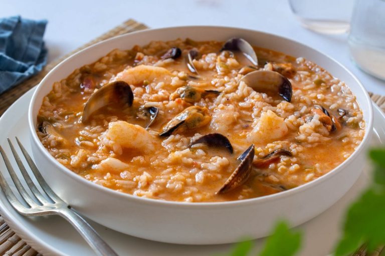 Arroz Caldoso con Calamares y Langostinos