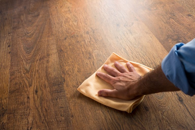 Cómo Limpiar la Madera de la Cocina