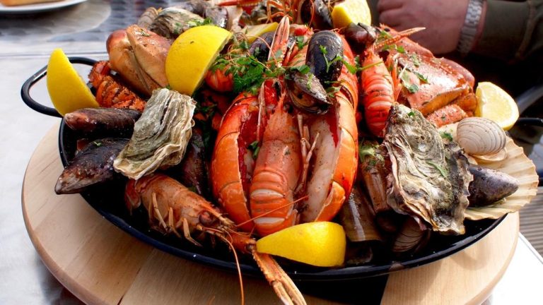 Qué lleva una mariscada para 2 personas