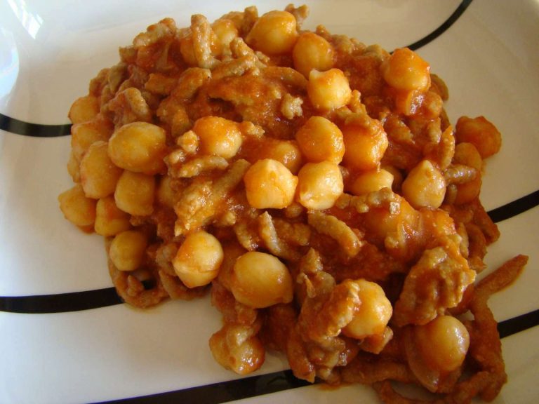 Olla de Cerdo Murciana con Garbanzos