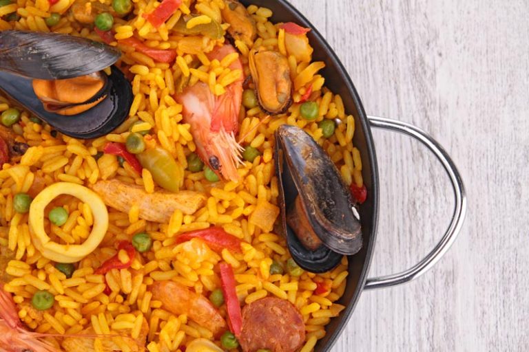 La Paella se Tapa al Cocinar