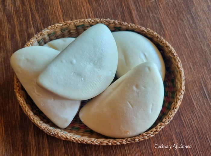 Pan Bao con Carne Mechada