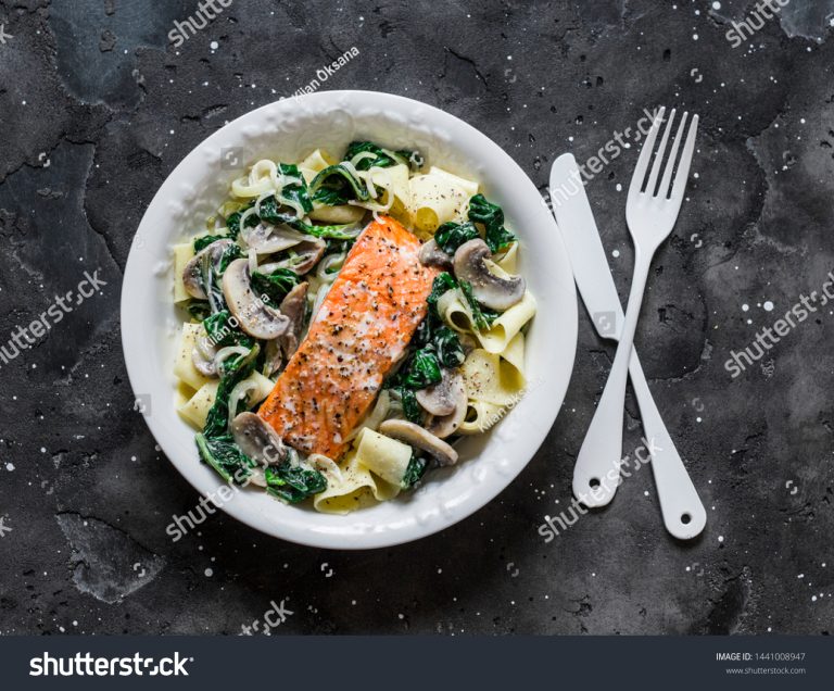 Pasta con Salmón y Espinacas