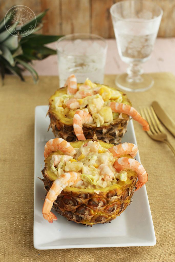 Cómo hacer piña rellena de mariscos