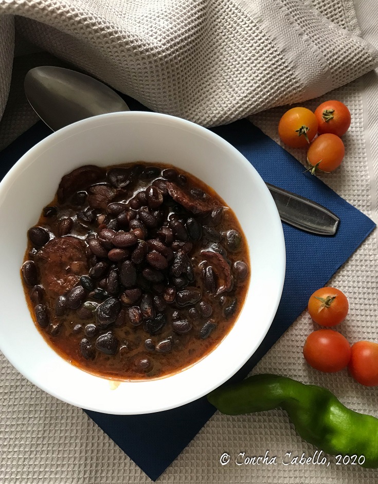 Alubias Negras con Arroz y Verduras