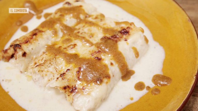 Canelones de Bacalao con Salsa de Pimientos