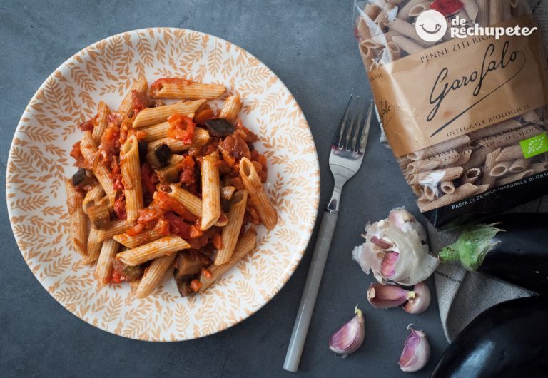 Pasta con gulas y nata