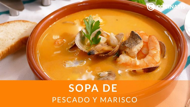 Sopa de Marisco con Almendras