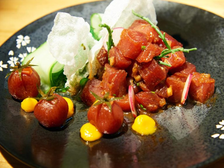 Tartar de Atún con Aguacate y Mango