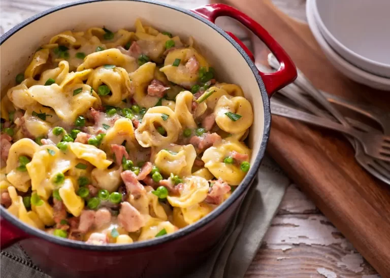 Tortellini de Carne con Nata