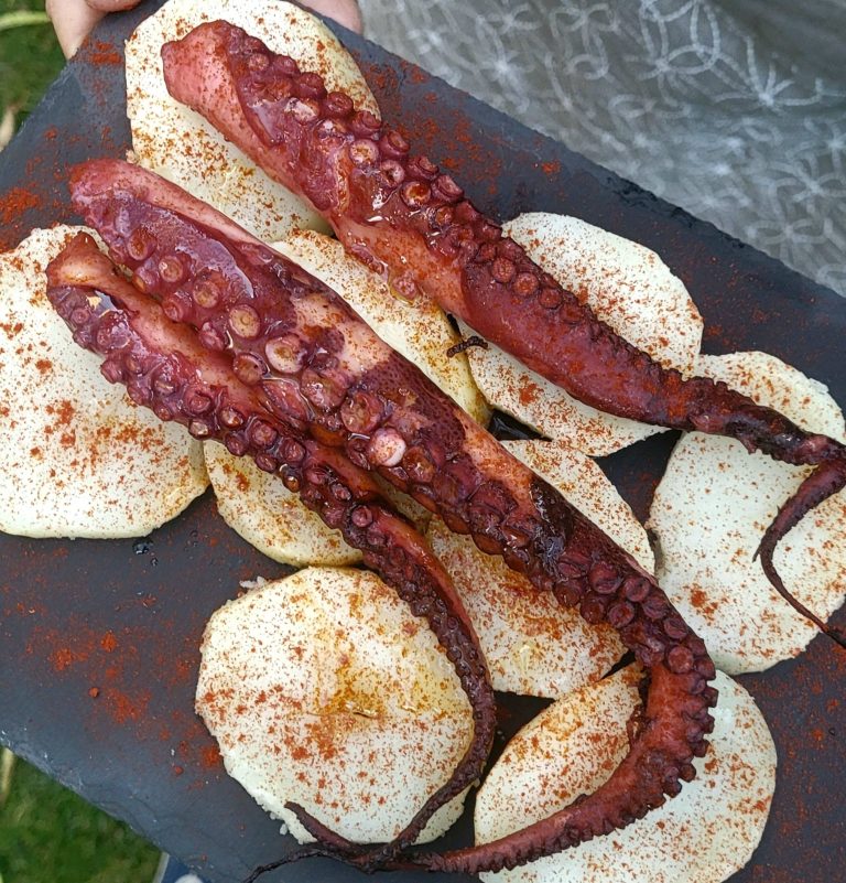 Lacon a la gallega con cachelos