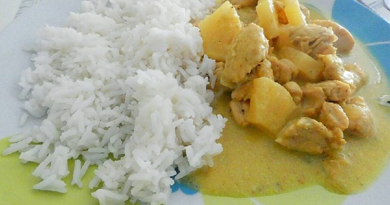 Pollo al Curry con Leche Evaporada