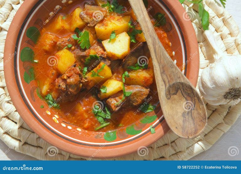 Receta de Pollo con Patatas Guisadas