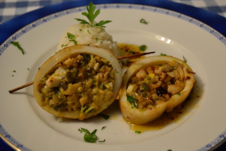 Relleno de Ternera con Pasas y Piñones al Horno