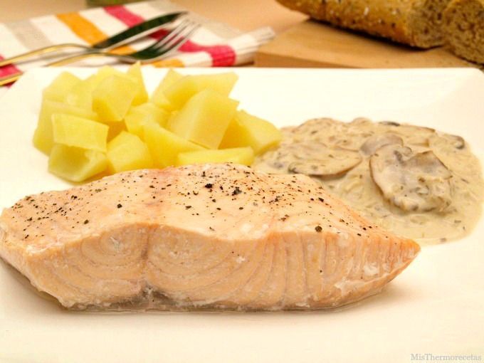 Salmon con Salsa de Champiñones