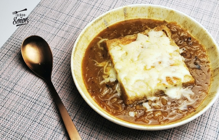 Pollo con Sopa de Cebolla de Sobre