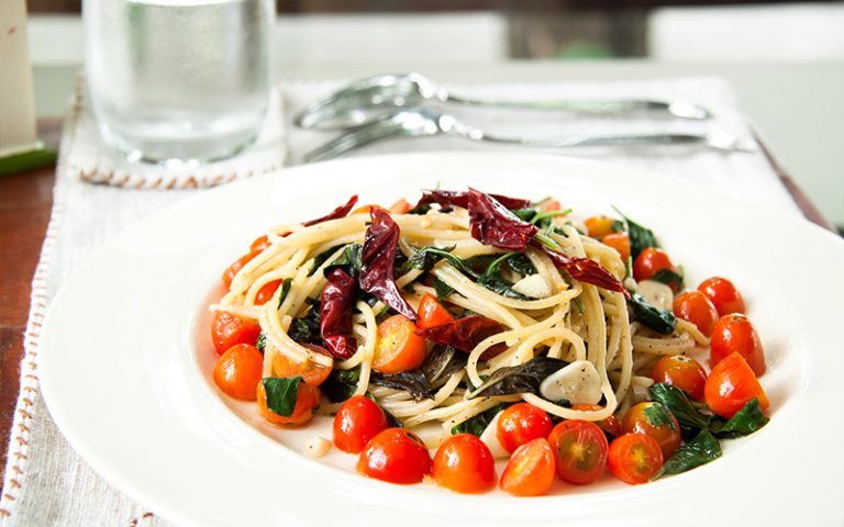 Sopa de Tomate con Fideos